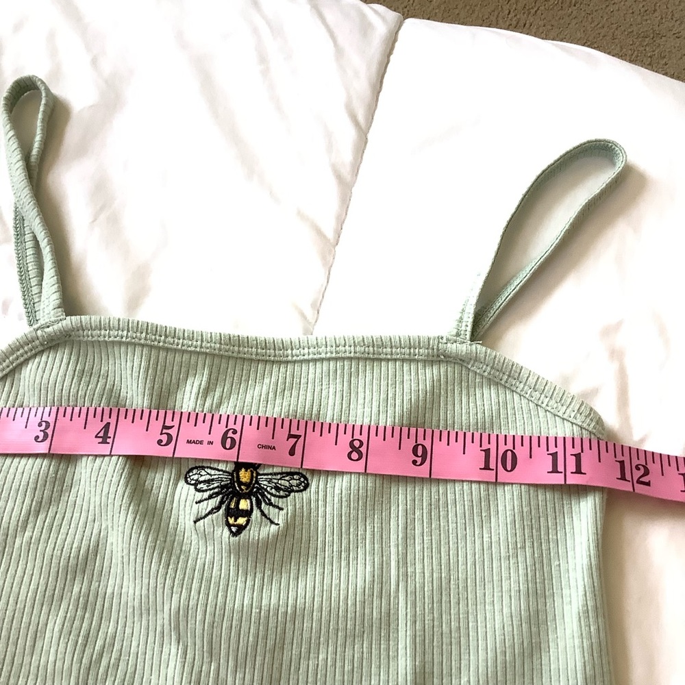 Cold Rush Womens Ribbed Crop Top Tank Bumble Bee Insect Size Small - Picture 4 of 5